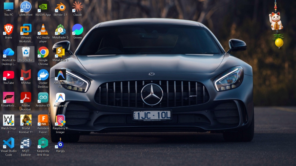 Hangly Desktop Showcase with Mercedes AMG Wallpaper
